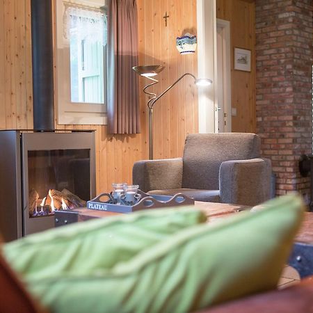 Luxurious Chalet In Oud Turnhout With Large Garden Villa Oud-Turnhout Kültér fotó
