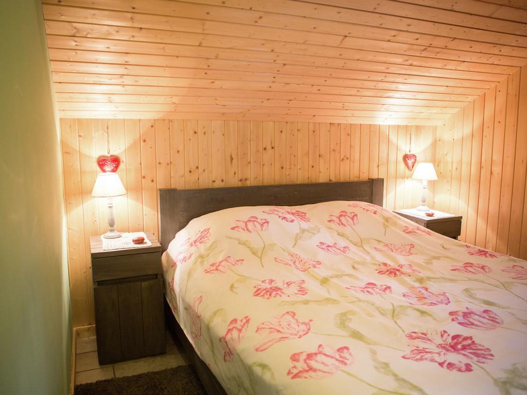Luxurious Chalet In Oud Turnhout With Large Garden Villa Oud-Turnhout Kültér fotó